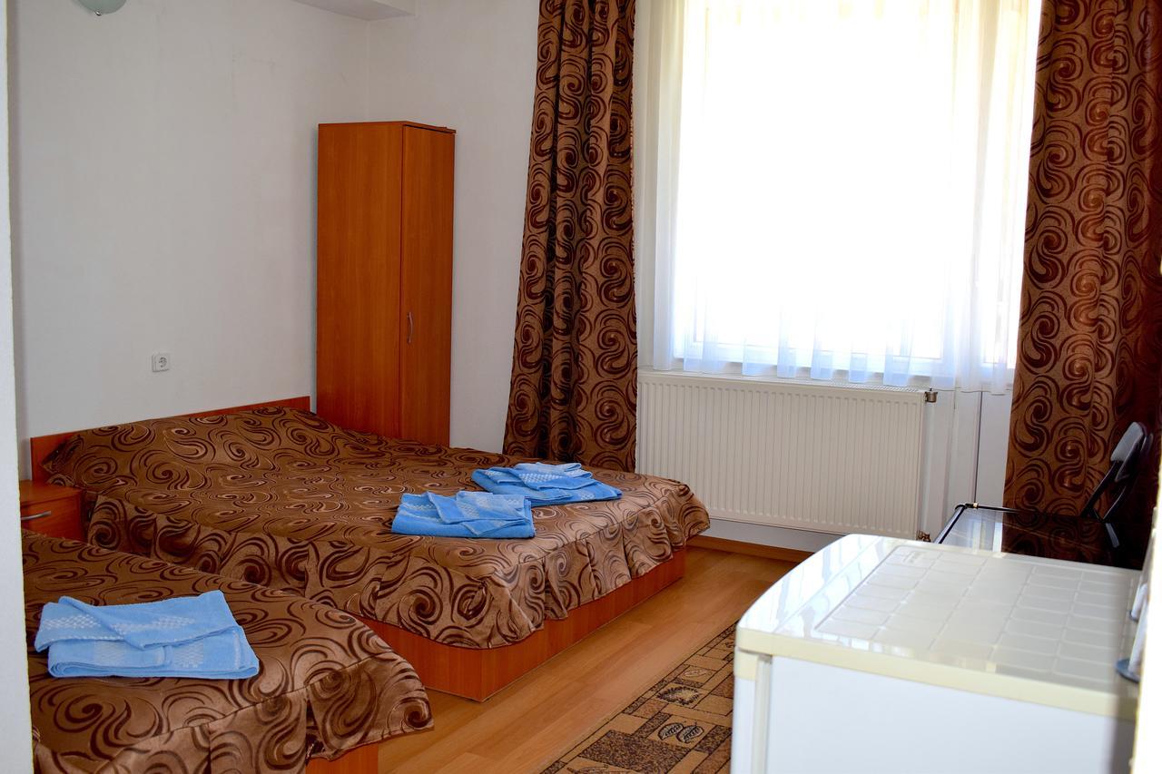 Отель Complex Pele Zmeitsa Экстерьер фото